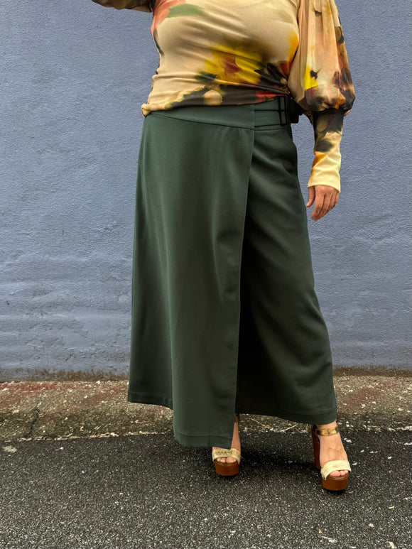 Araika Trouser