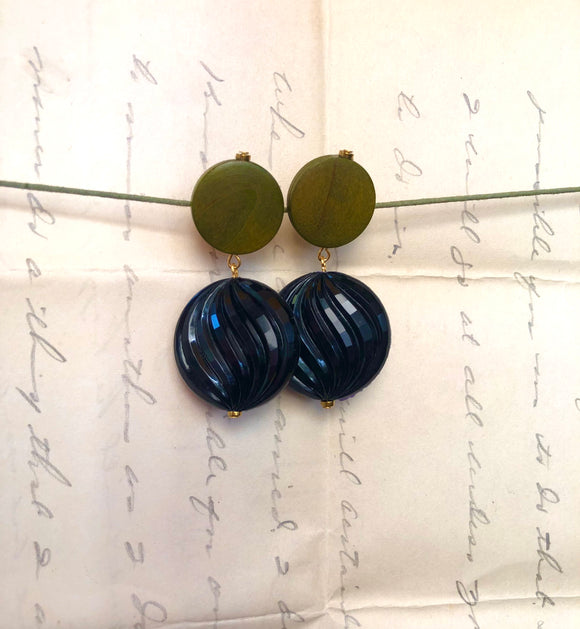 Vintage Black Swirl Earrings