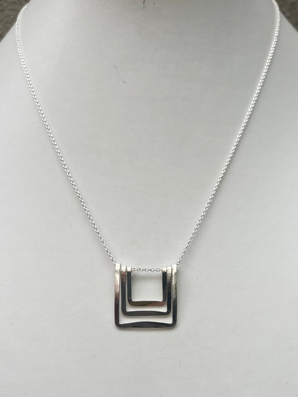 Senza Necklace