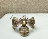 Bee Cuff