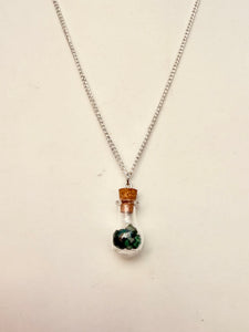 Emerald Vile Necklace