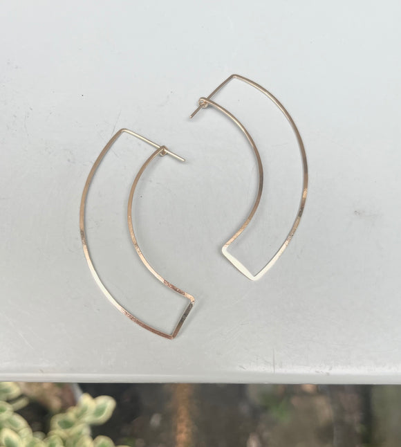 Curve Earrings