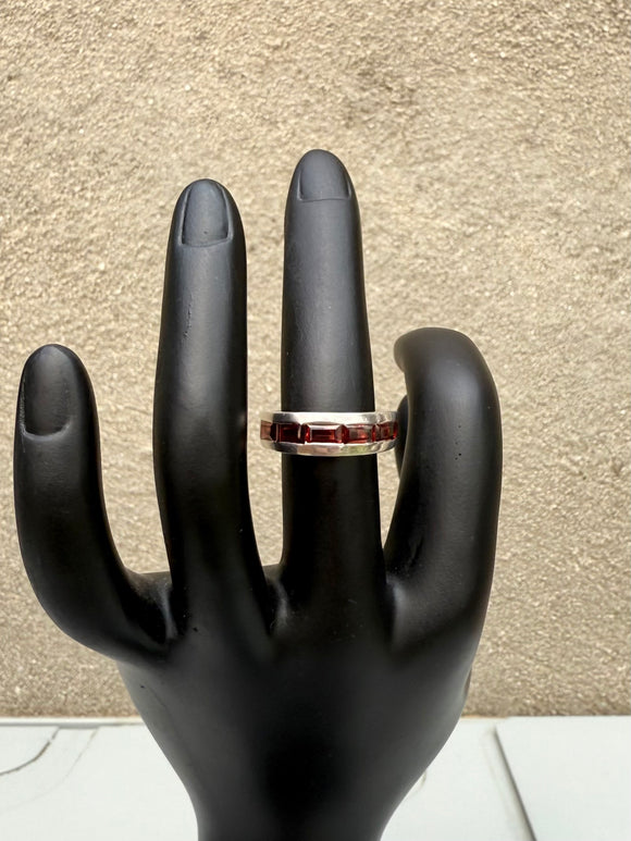 Vintage Garnet Band