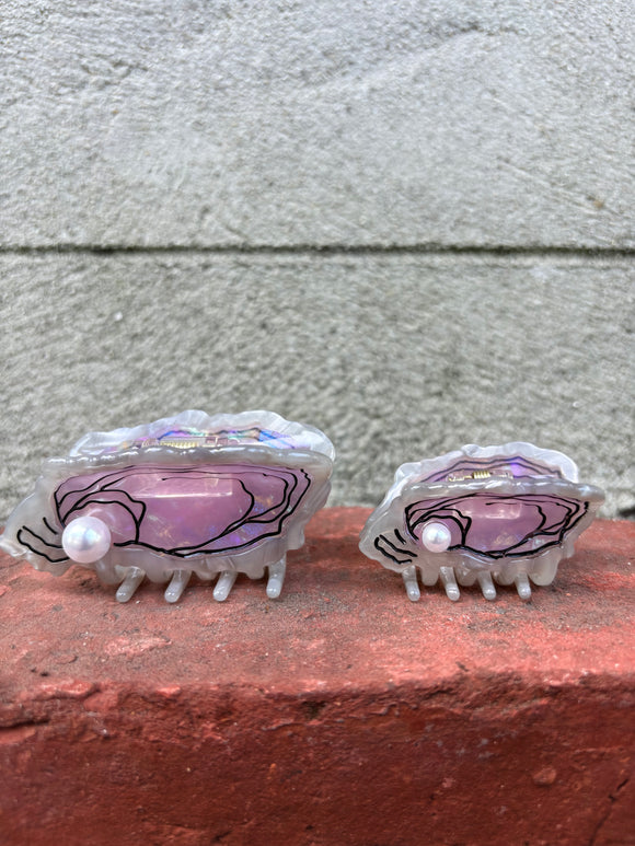 Oyster Hair Claw (options)
