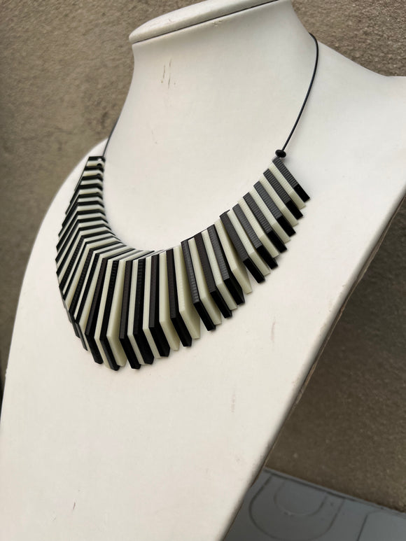 Black + Bone Shard Cable Necklace