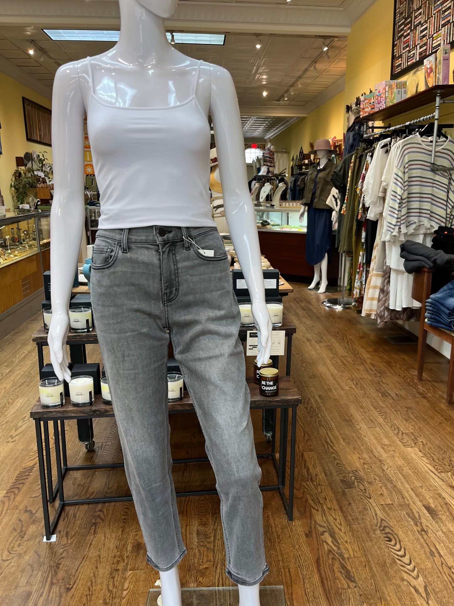 Jenni Mid Rise Jeans