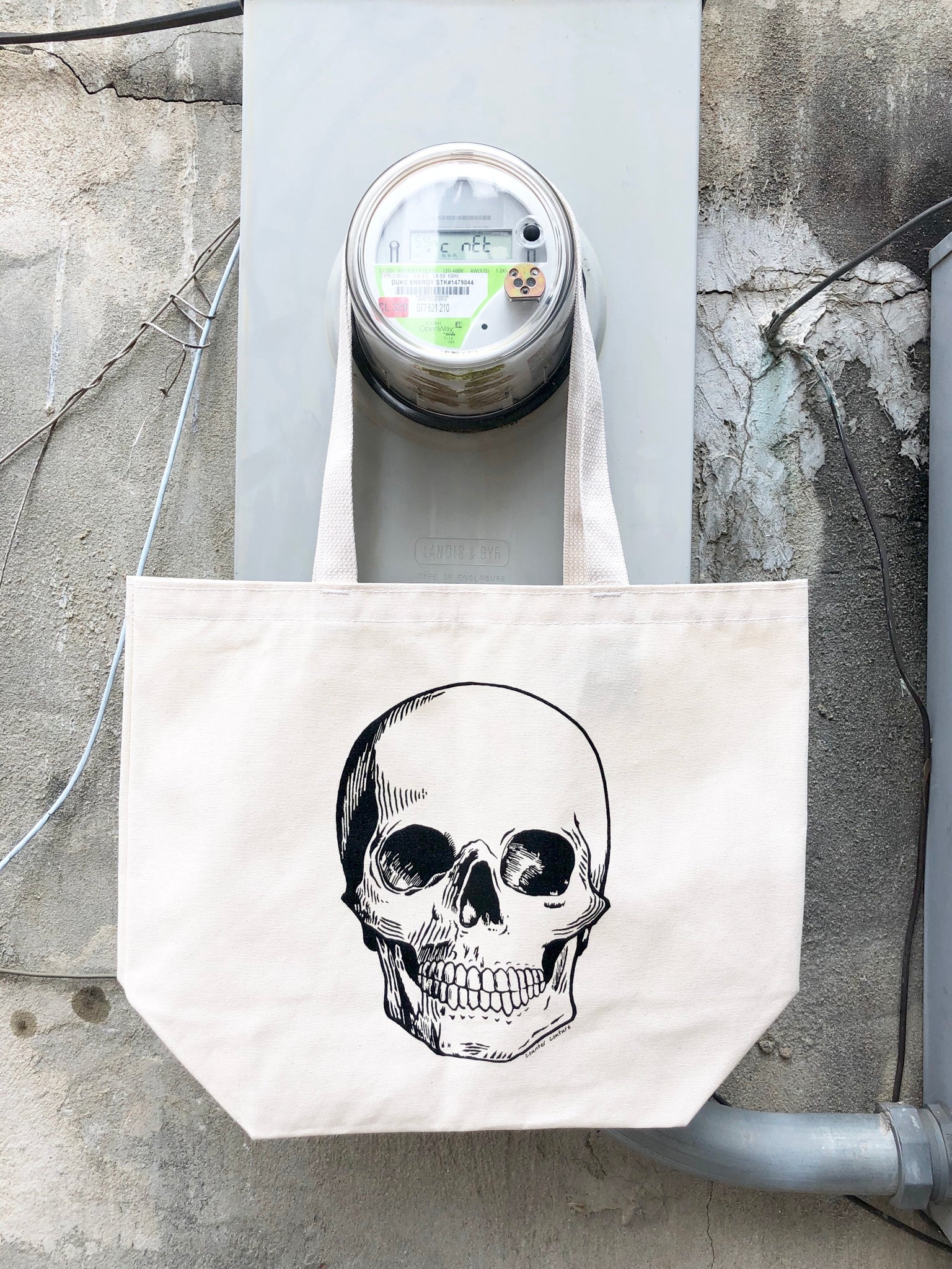 Grave Digger Skull Handbag [BLOOD] | Skull handbags, Bags, Handbag